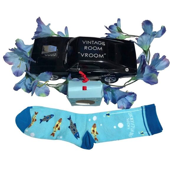 Hobby Socks NIB 1 Pair Fishing Design Socks Men 9-11.5 - Picture 1 of 8